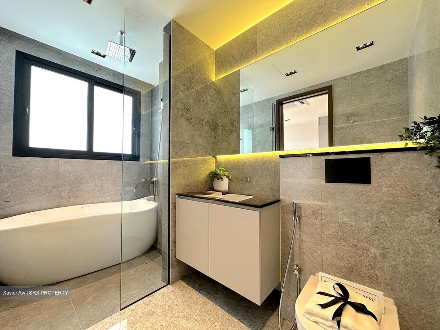 Lorong H Telok Kurau (D15), Terrace #520922771